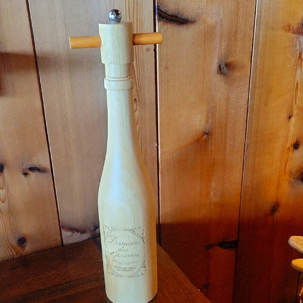 French LIGHT WOOD WINE BOTTLE design pepper GRINDER/MILL 14-1/2" TALL